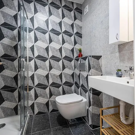 Modern Bright Studio-Free Private Parking-Fast Wi-Fi Нови Сад Екстериор снимка