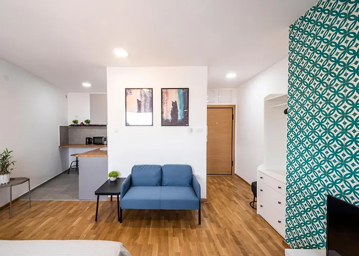 Modern Bright Studio-Free Private Parking-Fast Wi-Fi