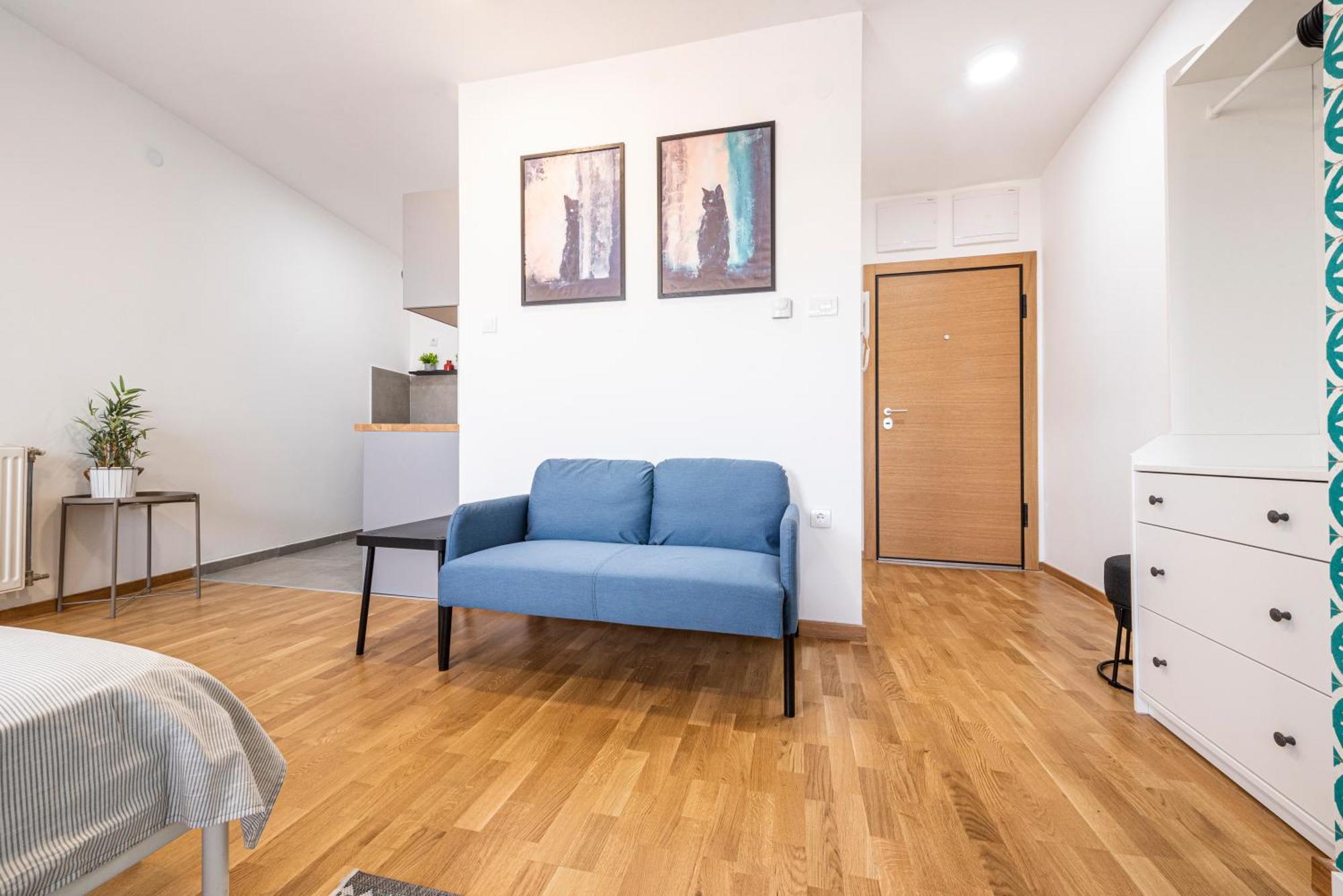 Апартамент Modern Bright Studio-free Private Parking-fast Wi-fi